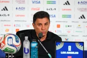 Amir Ghalehnoy, técnico da seleção iraniana, fala com a imprensa durante a coletiva pós-jogo da Copa do Mundo FIFA 2026, partida do Grupo G entre Irã e Nova Zelândia, no Estádio de Los Angeles Amir Ghalehnoy, técnico da seleção iraniana, fala com a imprensa durante a coletiva pós-jogo da Copa do Mundo FIFA 2026, partida do Grupo G entre Irã e Nova Zelândia, no Estádio de Los Angeles