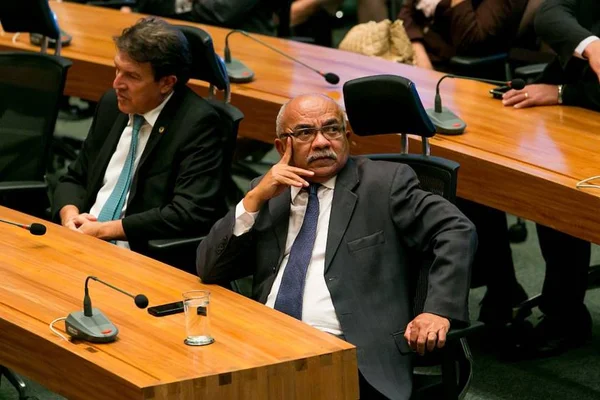 Chico Vigilante se irrita ao cair em pegadinha sobre prisão de Lula