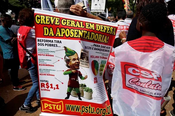 Fotos: centrais fazem atos pelo país e convocam greve geral em junho