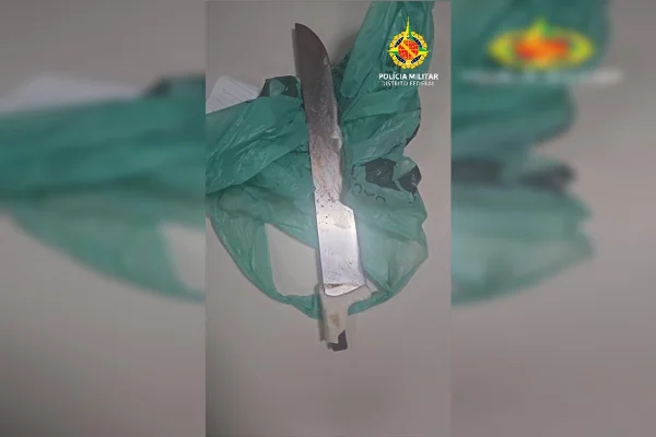 Homem tem dedos amputados após ataque com faca de açougue no Cruzeiro