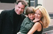 John Travolta, Kelly Preston e um dos filhos do casal, Jett Preston John Travolta, Kelly Preston e um dos filhos do casal, Jett Preston