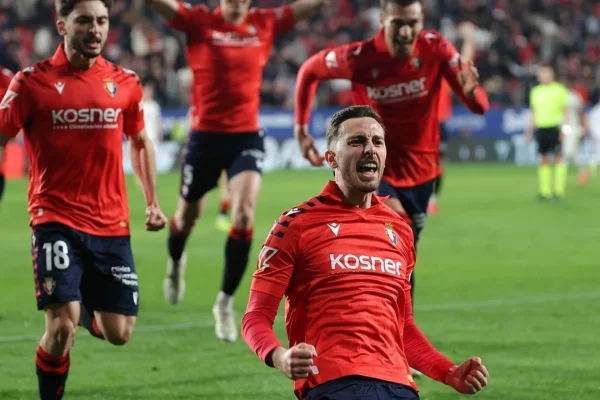 Imagem colorida da partida entre Osasuna x Real Madrid