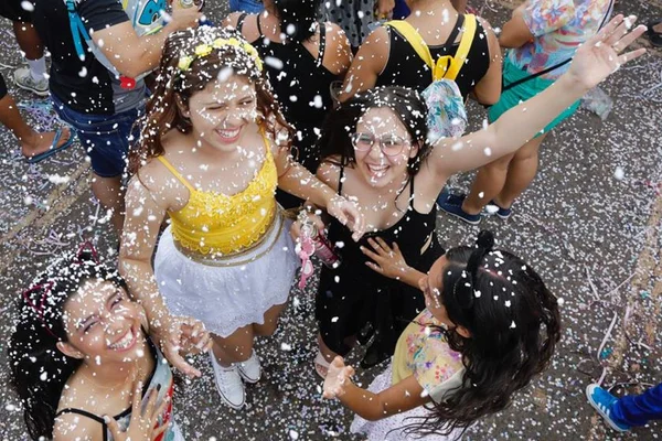 Baratinha reúne heróis, princesas e unicórnios no Parque da Cidade