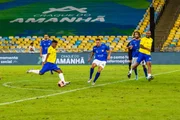 Ex-jogadores do Brasil e da Itália disputaram a Partida do Coração