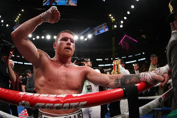 Saul “Canelo” Alvarez vai tentar 4º título contra Sergey Kovalev