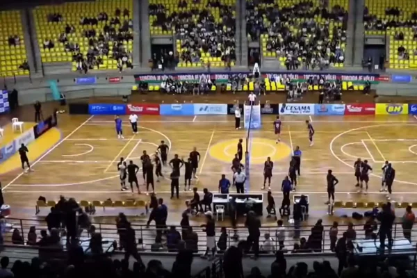 Print de um vídeo colorido publicado pelo Montes Claros Vôlei - Metrópoles