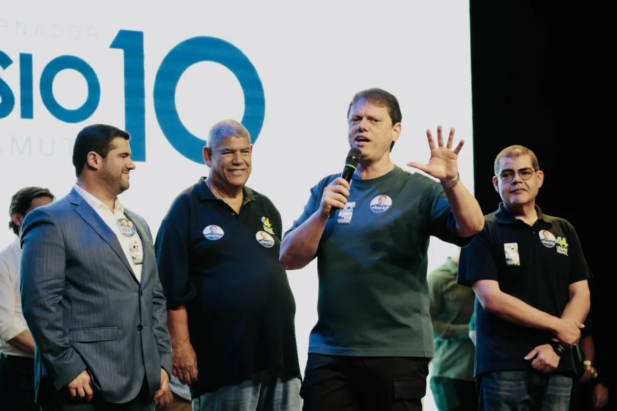 Tarcísio participa do lançamento das candidaturas de Alexandre Leite a deputado estadual e Milton Leite Filho a deputado federal Tarcísio participa do lançamento das candidaturas de Alexandre Leite a deputado estadual e Milton Leite Filho a deputado federal