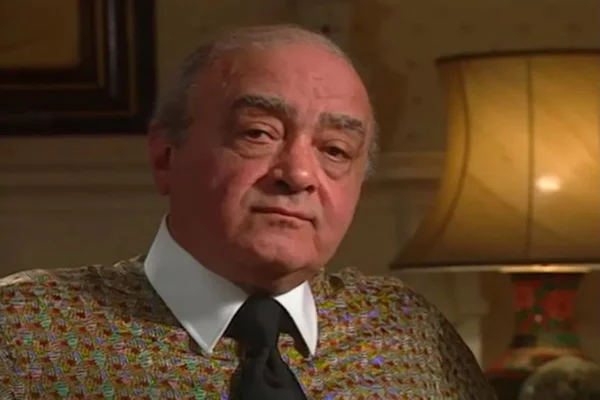 Imagem colorida do bilionário Mohamed Al-Fayed - Metrópoles