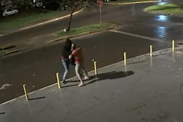 Vídeo mostra momento em que homem é morto durante assalto no DF