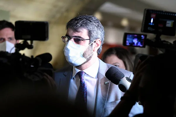 diretor da ANS presta depoimento à CPI