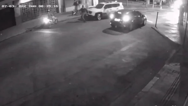 Vídeo: guardas municipais chutam cabeça de motociclista em abordagem