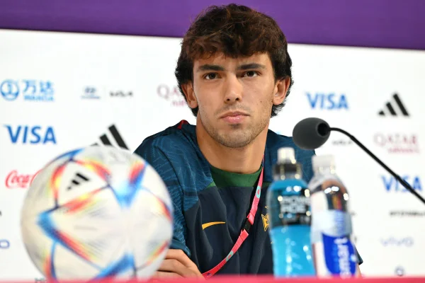 O jogador João Félix em coletiva de imprensa