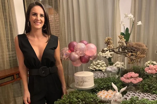 Empresária brasiliense Bruna Resende celebra aniversário entre amigas