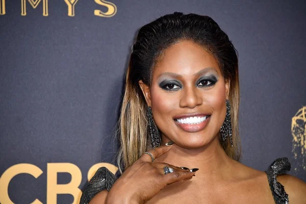 Laverne Cox lança linha de esmaltes que leva seu nome e muito brilho