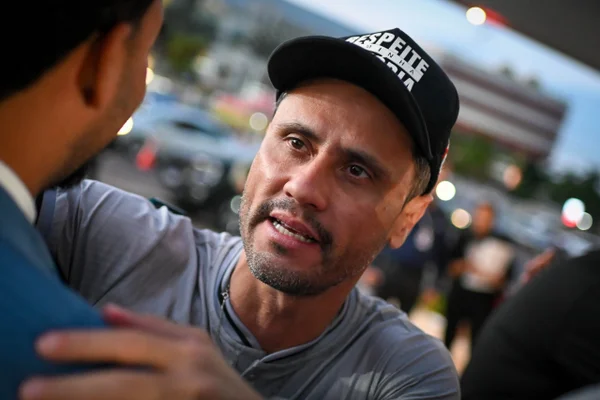 O governador eleito de Minas Gerais, Cleitinho, esteve presente no anúncio oficial do Republicanos em apoio a Flávio Bolsonaro no 2º turno metropoles