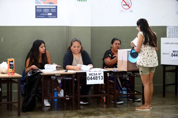 Eleição para presidente em Lima, no Peru, no domingo (12/4)