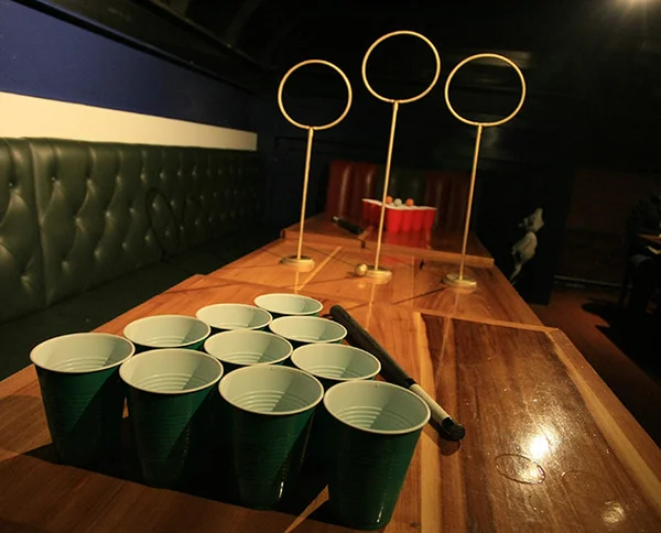 “Beer pong” ganha versão não-oficial de quadribol, esporte da franquia Harry Potter