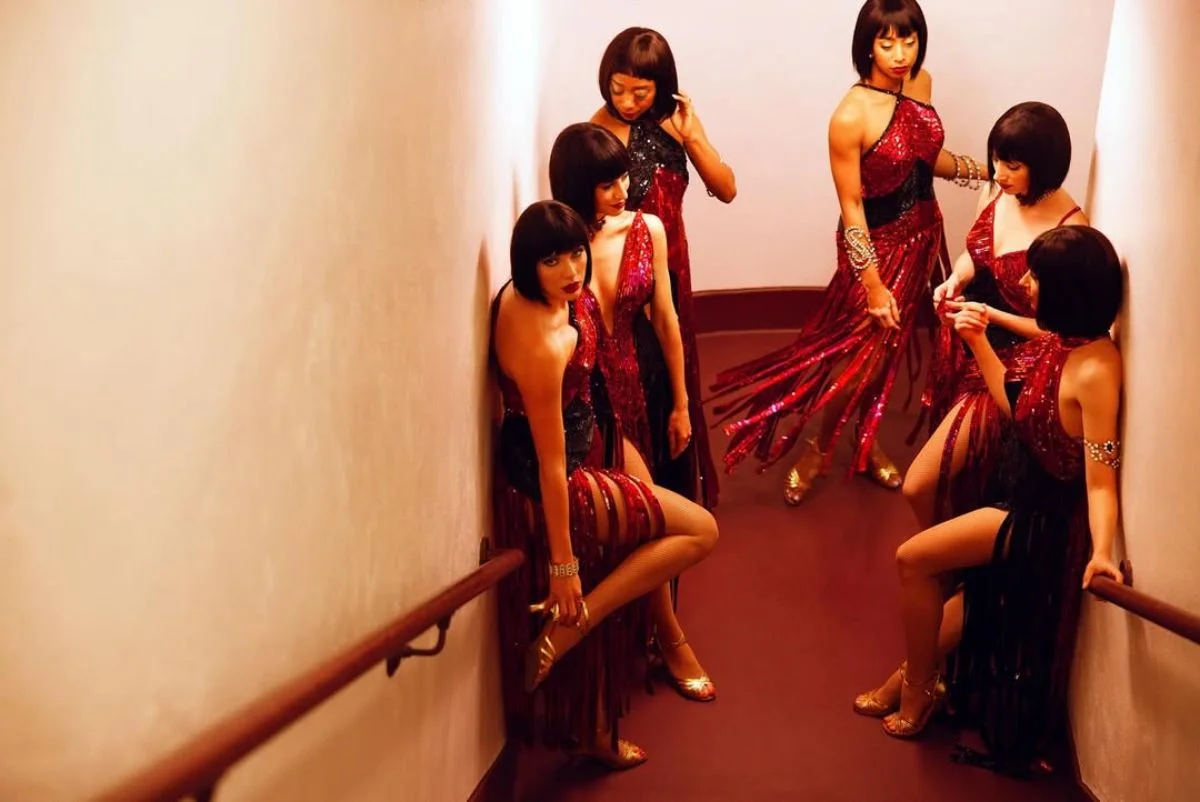 A cantora norte-americana mergulhou nos figurinos extravagantes das showgirls A cantora norte-americana mergulhou nos figurinos extravagantes das showgirls