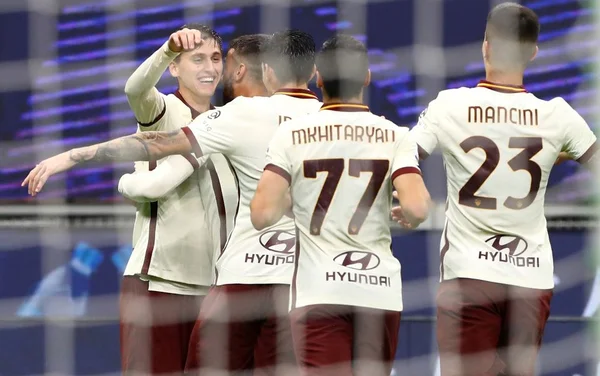 Roma busca empate contra o Milan