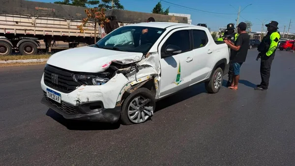 carro danificado após acidente