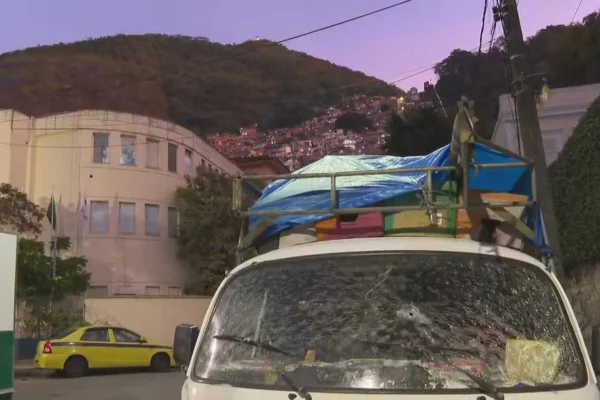 Rio: operação contra o CV deixa prédios de Botafogo com furos de balas - destaque galeria Rio: operação contra o CV deixa prédios de Botafogo com furos de balas - destaque galeria
