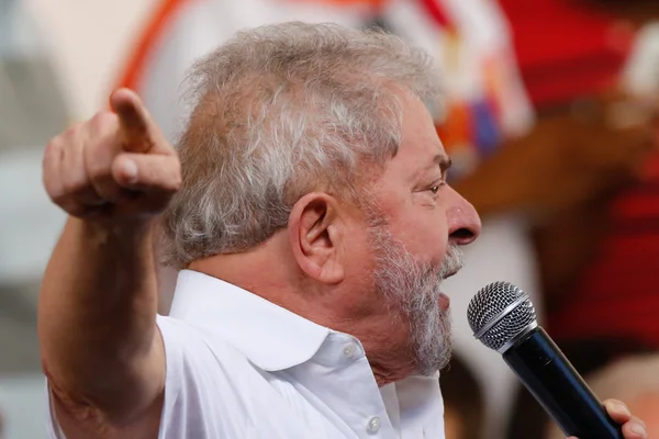 Lula é absolvido em processo de contratos em Angola com Odebrecht
