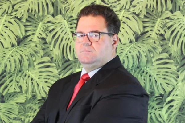 foto colorida do presidente da Associação de Oficiais Militares do Estado de São Paulo em Defesa da Polícia Militar (Defenda PM), Luiz Gustavo Toaldo Pistori - Metrópoles