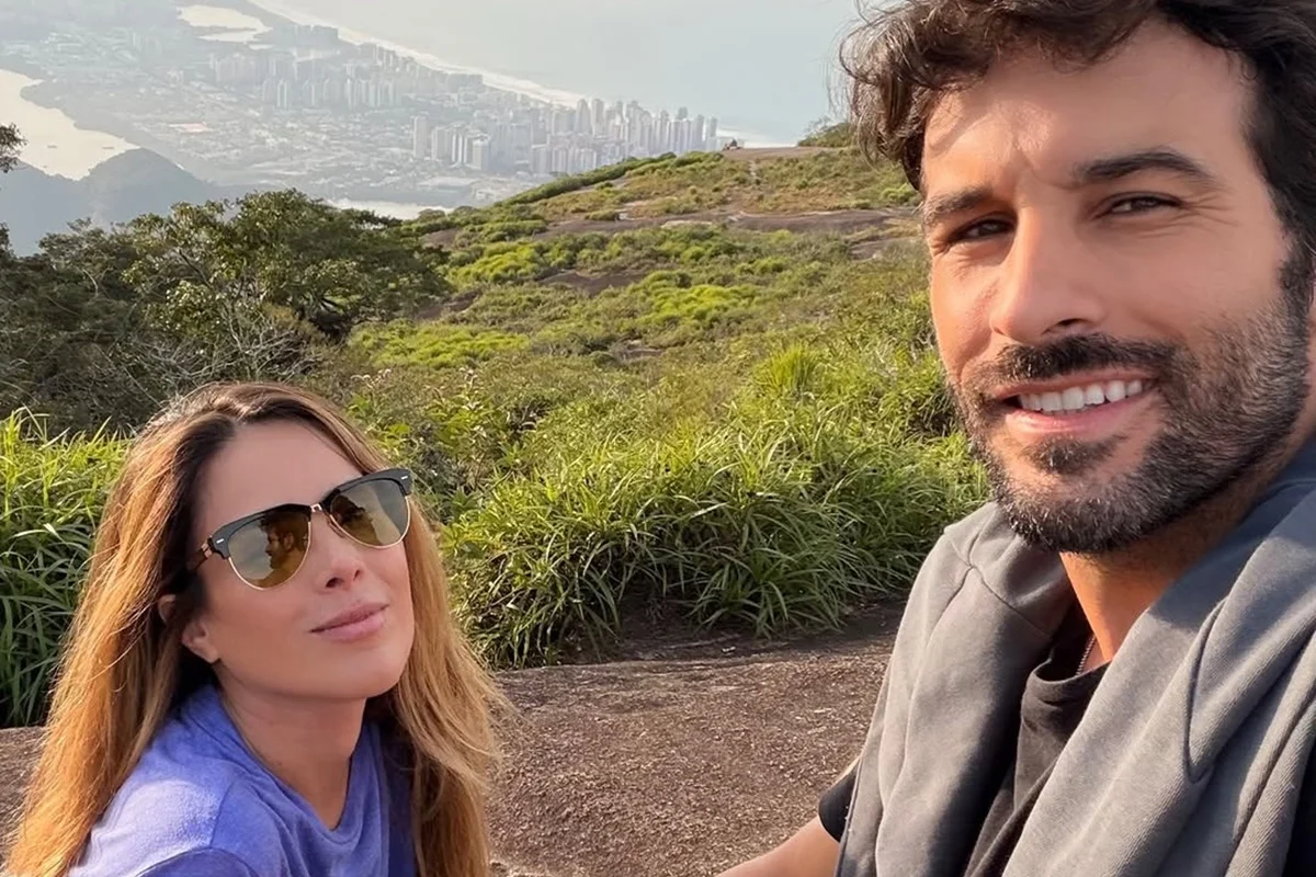 Wanessa Camargo e Bruno Bevan posam durante passeio Wanessa Camargo e Bruno Bevan posam durante passeio