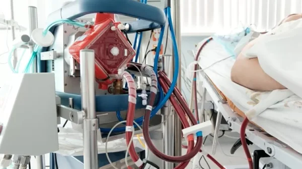 Justiça manda plano tratar pacientes com Ecmo, usada em Paulo Gustavo