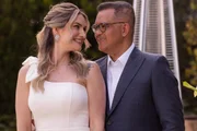 Bruno Avelar e Lívia trocam olhares carinhosos Bruno Avelar e Lívia trocam olhares carinhosos