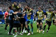 Jogadores da Argentina comemoram vitória sobre a Inglaterra na Copa do Mundo Jogadores da Argentina comemoram vitória sobre a Inglaterra na Copa do Mundo