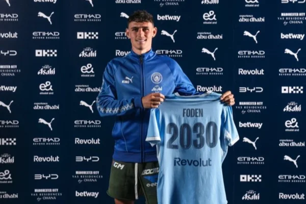 Manchester City anuncia renovação de contrato com Phil Foden até 2030