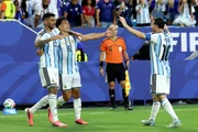 Copa do Mundo: jornal aponta possível desfalque de Messi na semifinal - imagem 3 Copa do Mundo: jornal aponta possível desfalque de Messi na semifinal - imagem 3