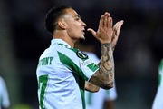 Antony tem três gols na temporada da Conference League