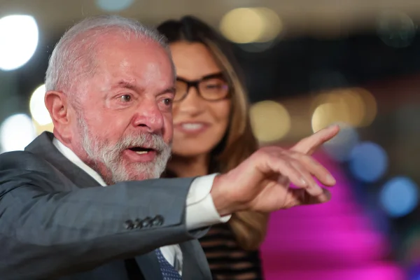 Lula chora ao falar sobre morte de crianças em Gaza. Vídeo