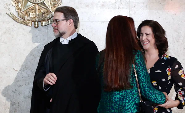 Escritório da mulher de Toffoli ganhou R$ 300 mil de alvo da Lava Jato