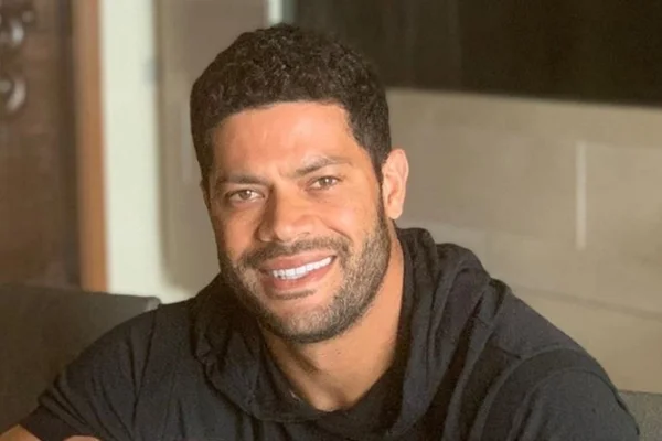 Hulk Paraíba fala sobre suposta gravidez de namorada