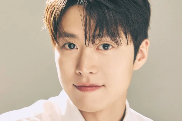Estrela de doramas Gong Myung é internado após perda auditiva súbita