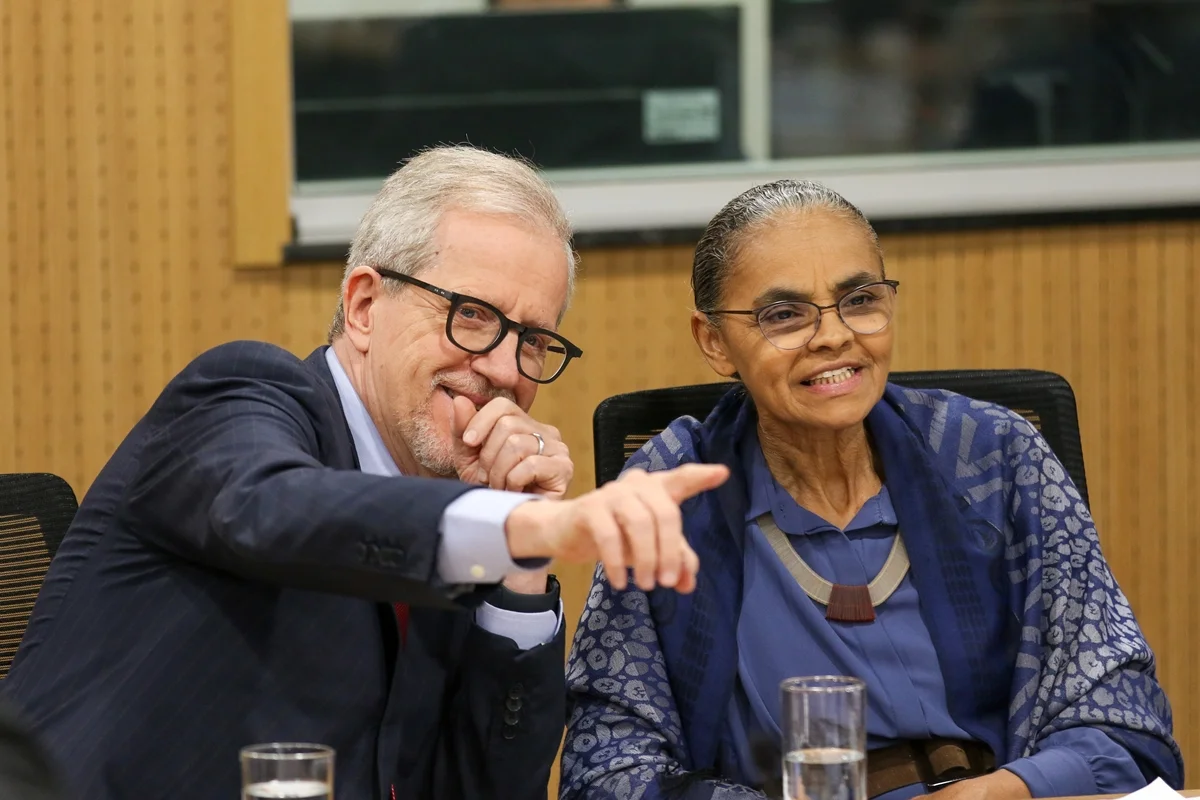 Marina Silva e o então secretário-executivo do MMA, João Paulo Capobianco Marina Silva e o então secretário-executivo do MMA, João Paulo Capobianco