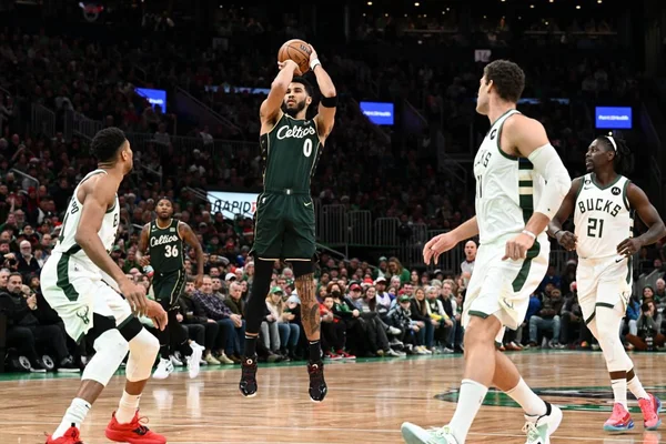 Jayson Tatum atuando pelo Celtics na NBA - Metrópoles