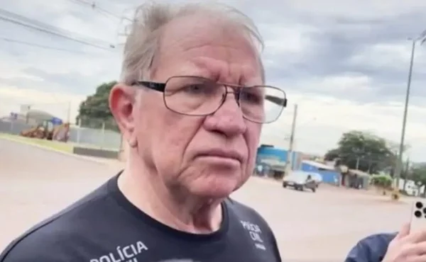 Imagem colorida do delegado em entrevista sobre explosão no Paraná - Metrópoles