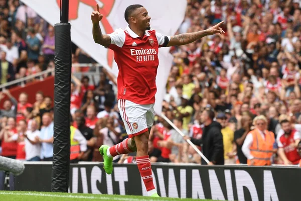 Foto colorida de Gabriel Jesus