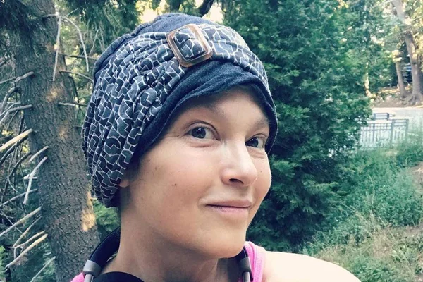 Nicki Aycox
