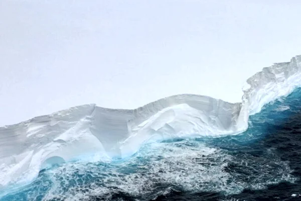 Iceberg A23a maior iceberg do mundo