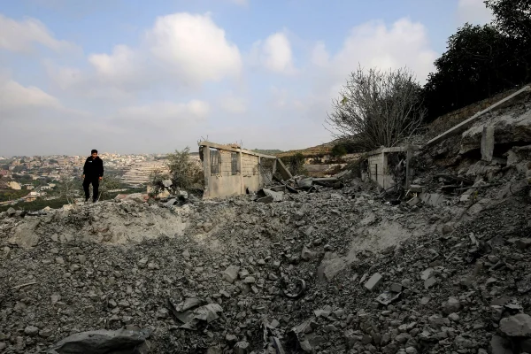 Imagem colorida de ataque de Israel no sul do Líbano - Metrópoles