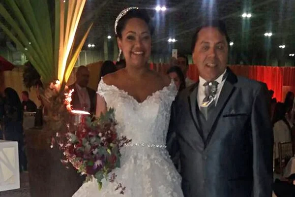 Casamento de Elis reúne ex-BBBs em superfesta no Rio de Janeiro