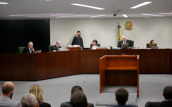 STF suspende julgamento de primeira ação da Lava Jato na Corte