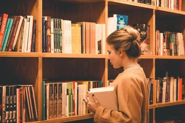 Mulheres representam maioria das inscrições para Enem 2022