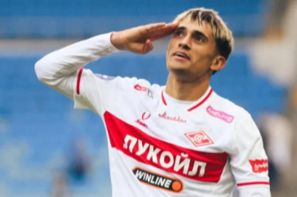 Jogador argentino quebra taça da Copa da Rússia durante comemoração