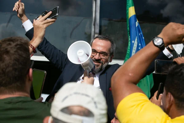 Abraham Weintraub na policia federal fake news